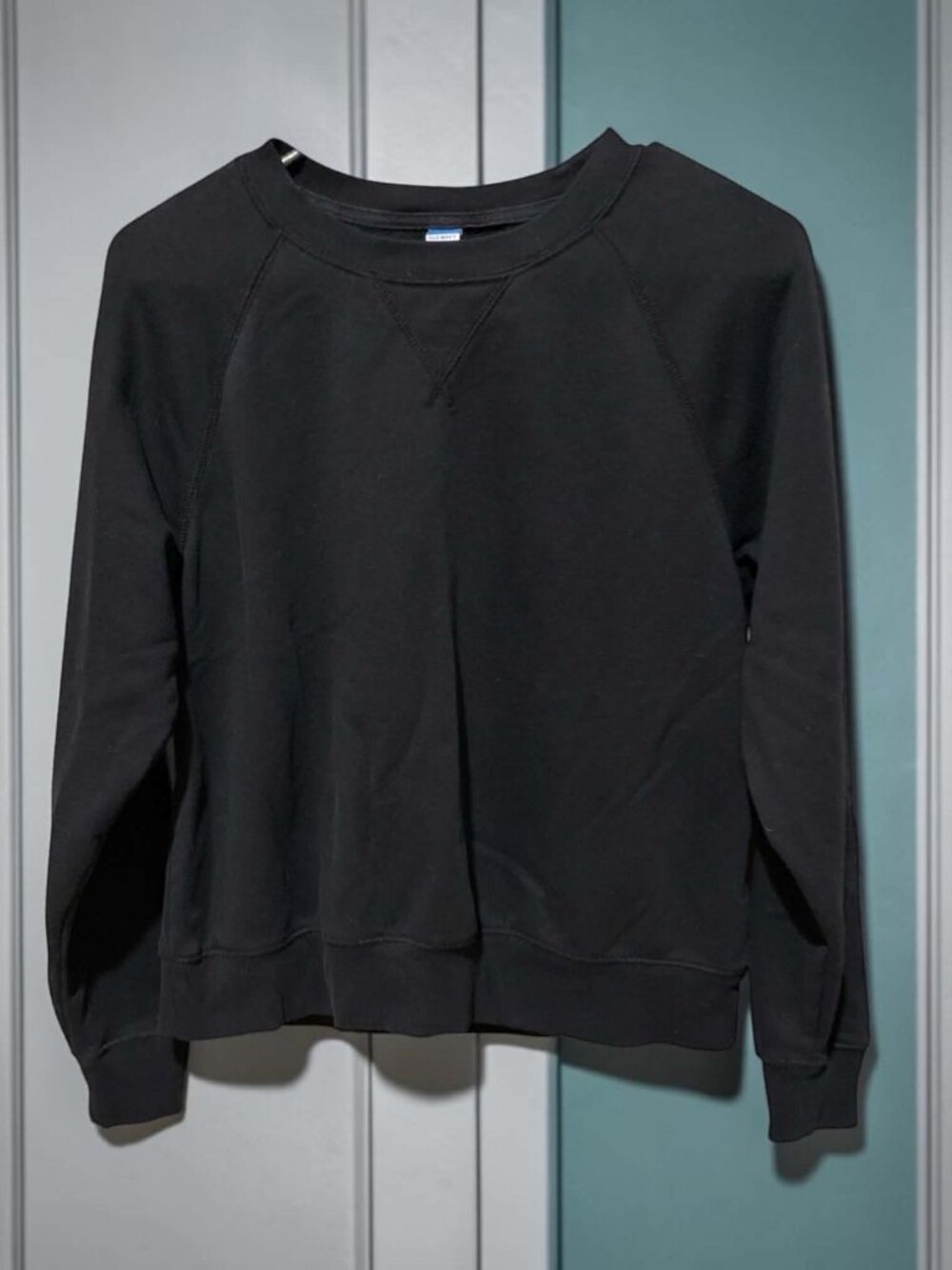 Old Navy Black Crewneck Sweatshirt Size Small S